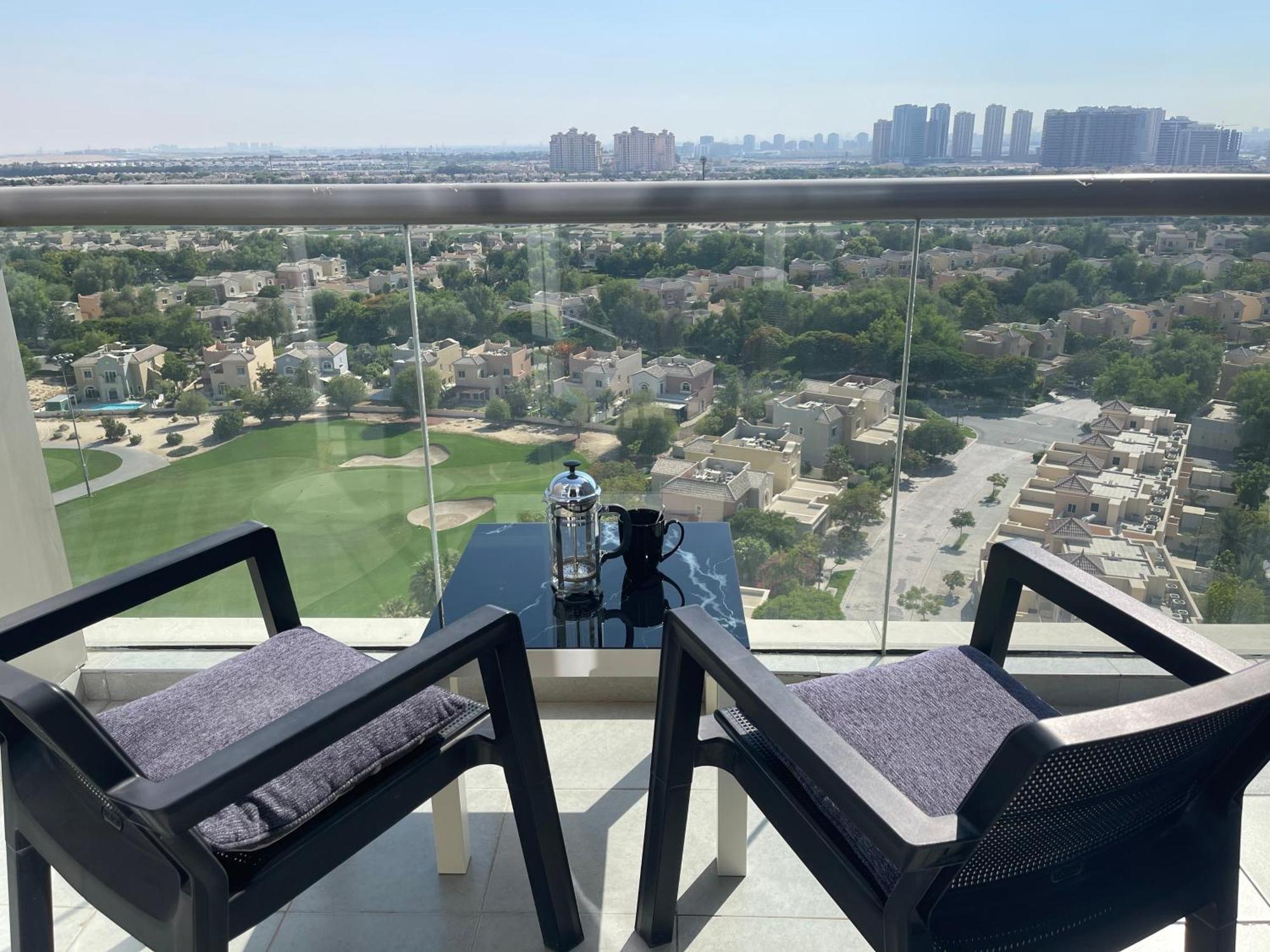 Great View, Dubai Sportcity, Parking Included, Nice Apartments Екстериор снимка